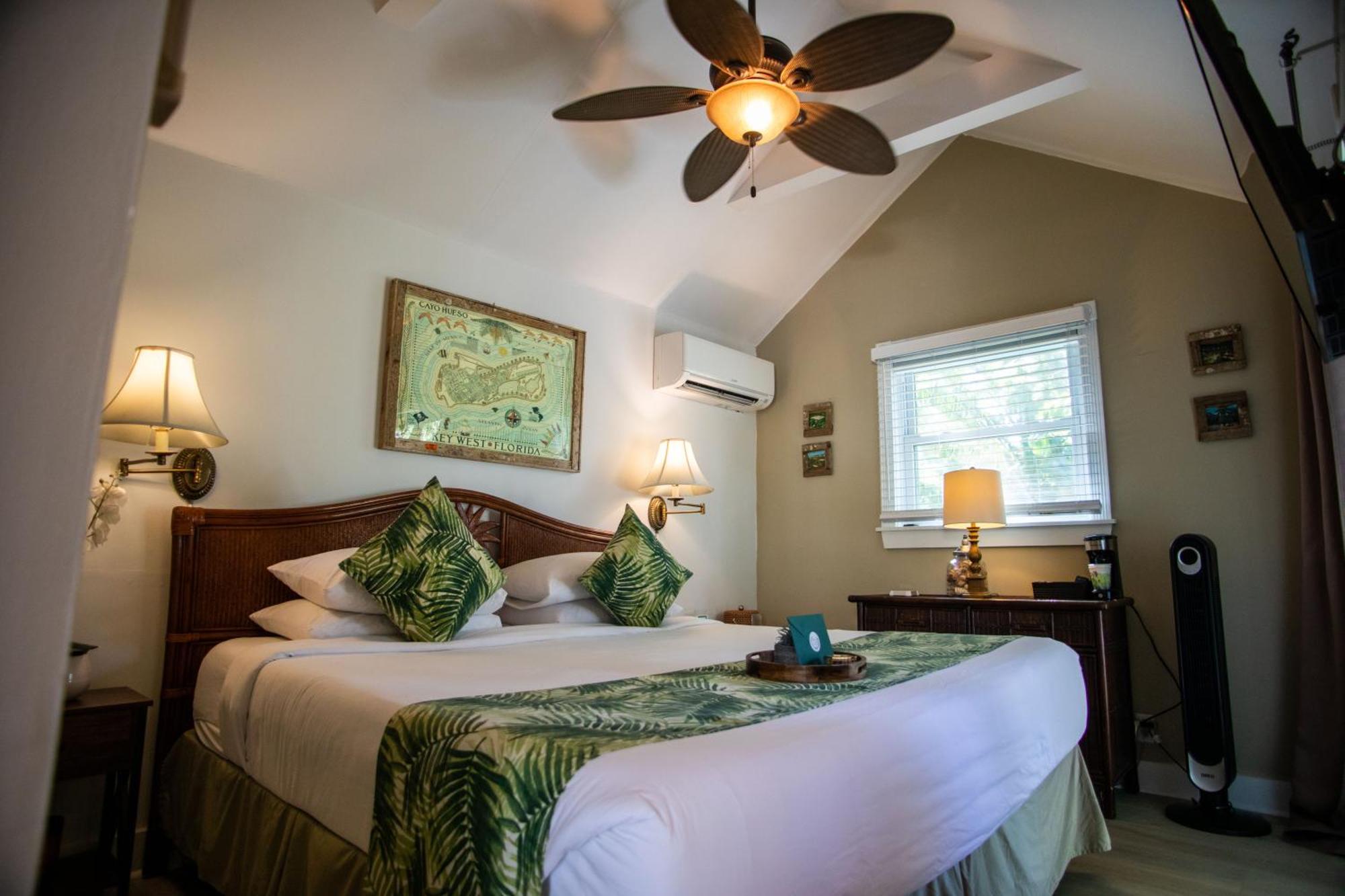 Andrews Inn & Garden Cottages Кі-Вест Екстер'єр фото